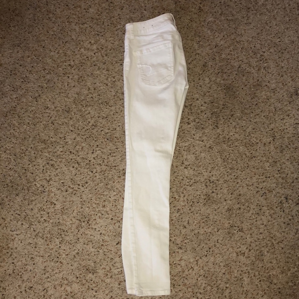 White skinny jeans